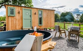 Elephant View Shepherds Hut